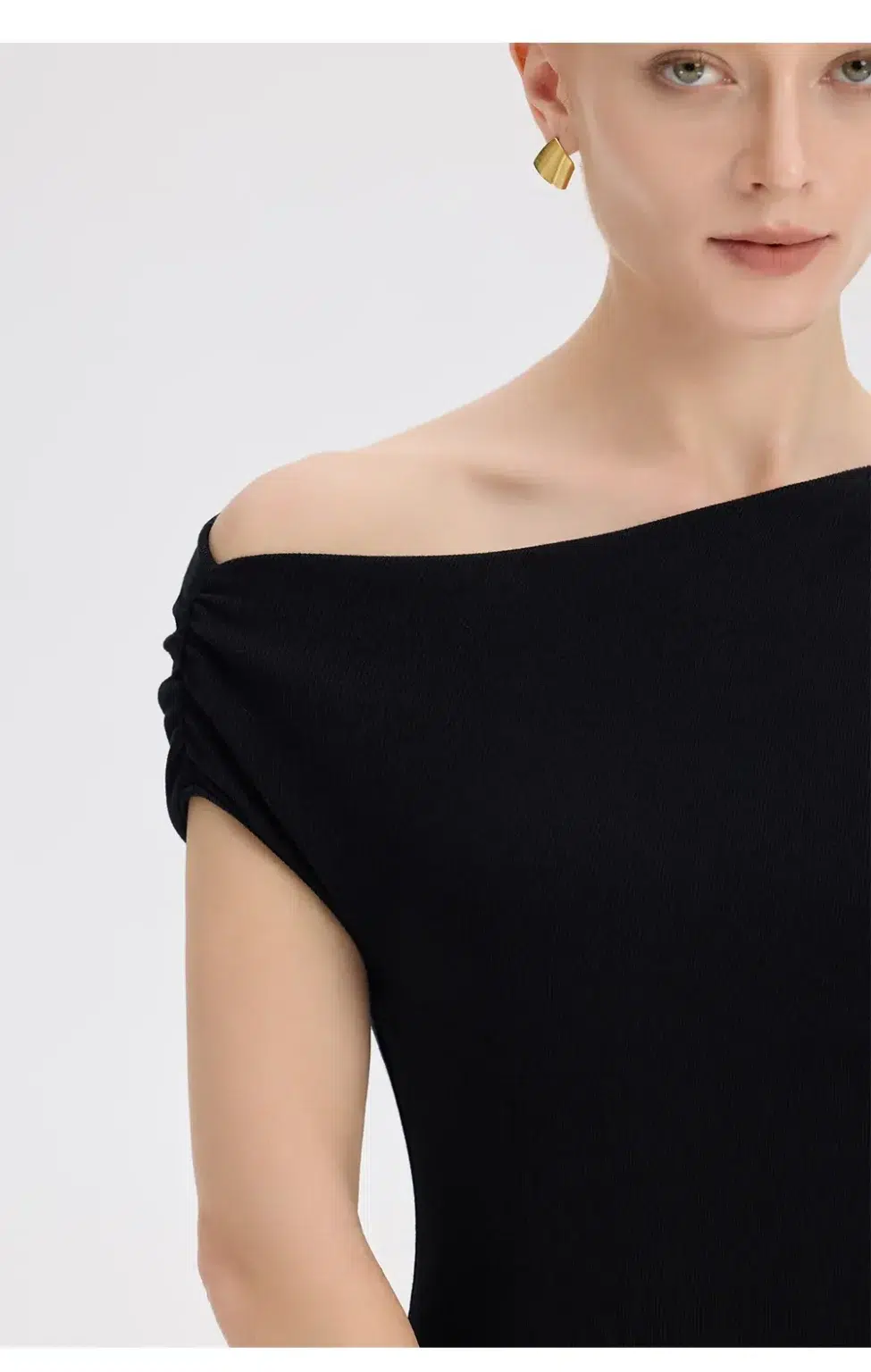 ousph black asymmetrical off-the-shoulder maxi dress front close-up