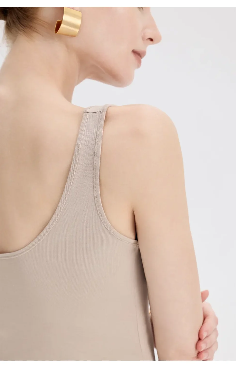 ousph nude u-neck sleeveless maxi dress back close-up