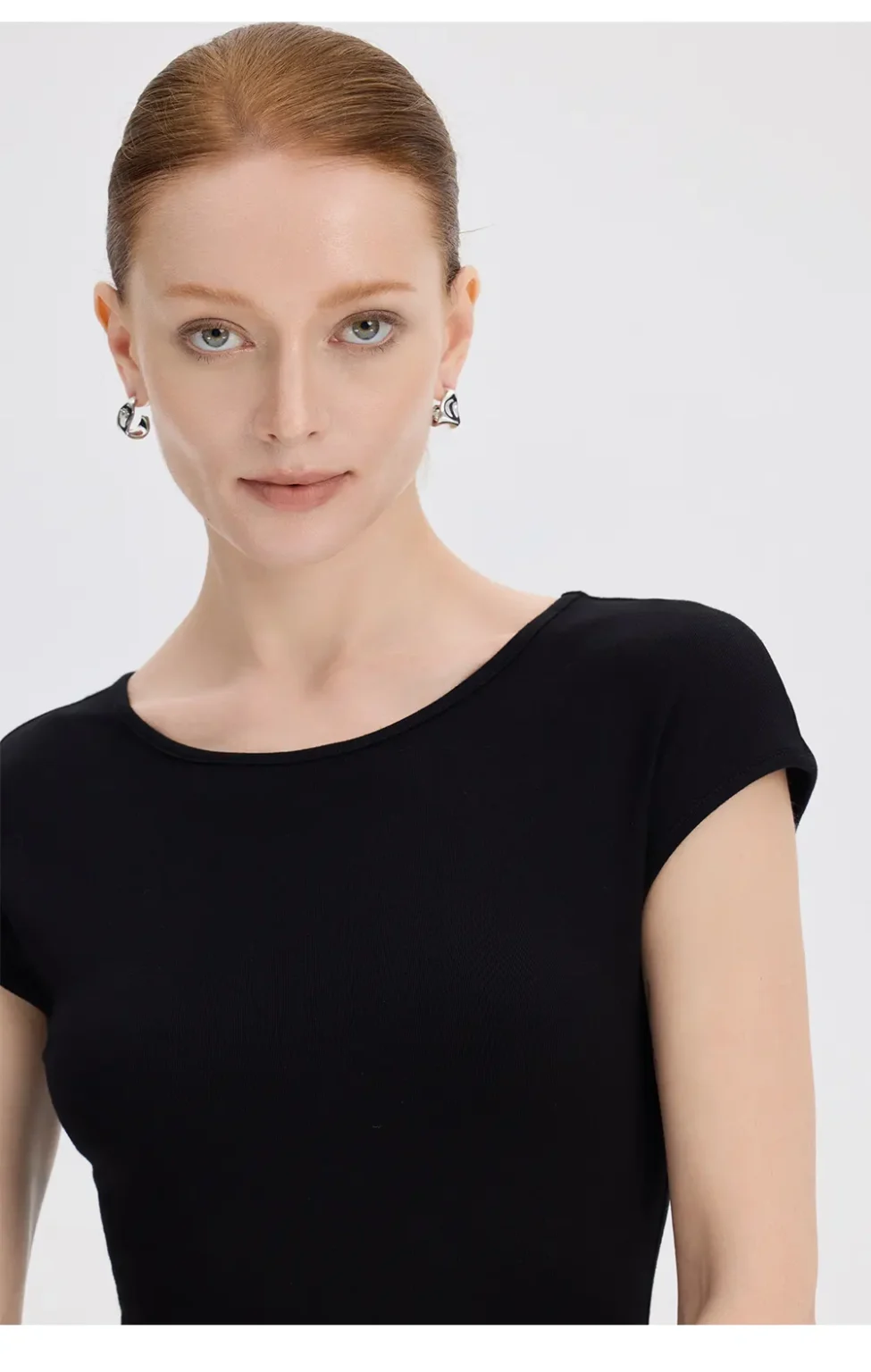 ousph black maxi dress front close-up detail